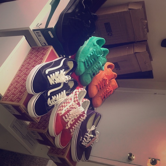 Lot of Vans and Pumas - Picture 1 of 7